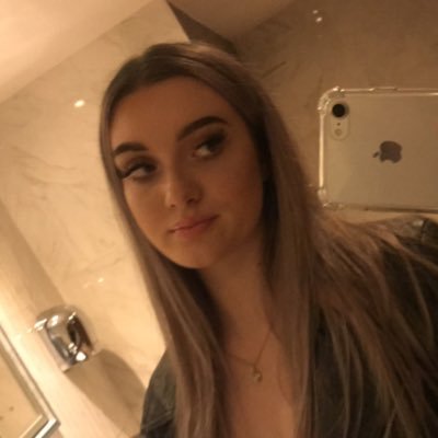 Profile Picture of Jessica Lowe (@JessicaLowexox) on Twitter