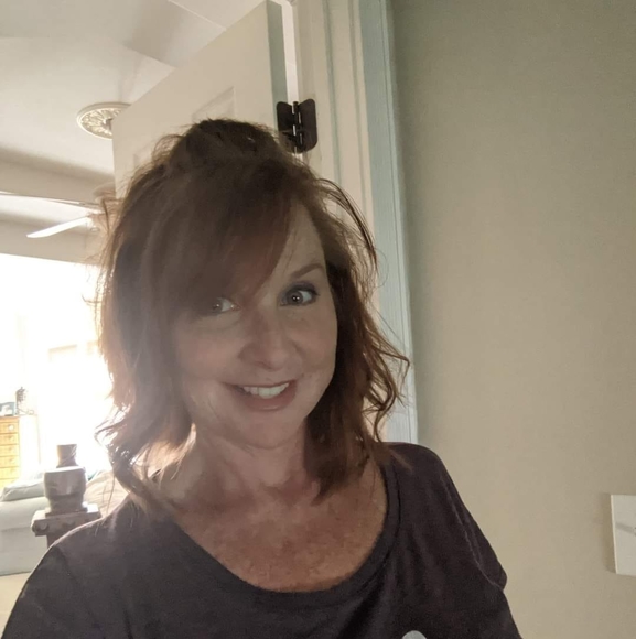 Profile Picture of Rebecca Holt (@scarzy15) on Poshmark