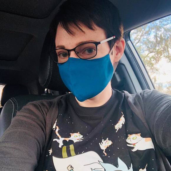 Profile Picture of Jennifer Saccone (@jennifersaccone) on Poshmark