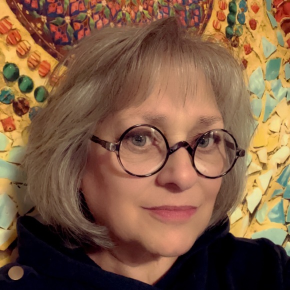 Cindy Skjelstad - Poshmark Profile Picture of Cindy Skjelstad (@cm3125) on Poshmark