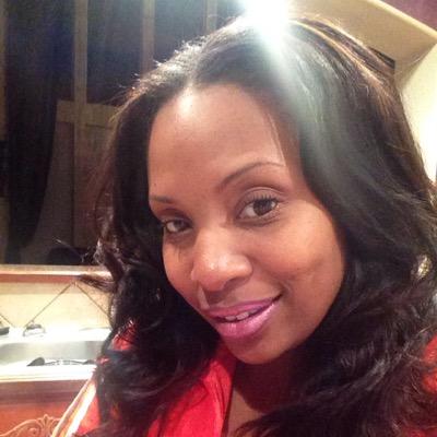 Profile Picture of Tracy Moore (@BornStarz) on Twitter