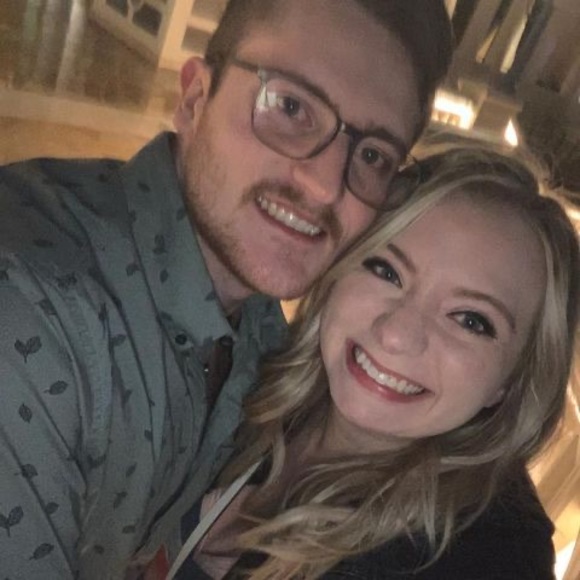 Profile Picture of Mariah Whitledge (@mwhitledge00) on Poshmark