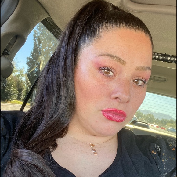 Profile Picture of Diana Catindig (@dianacatindig) on Poshmark