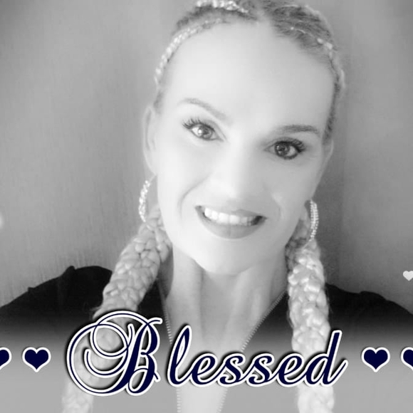 Profile Picture of Crystal Bruner (@crystalbruner26) on Poshmark