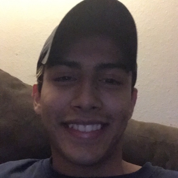 Profile Picture of Tony Vejar (@vejar18) on Poshmark