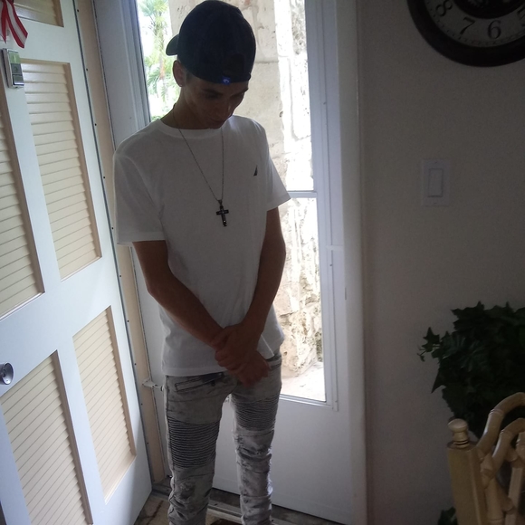 Profile Picture of Gage Etheridge (@gageetheridge) on Poshmark