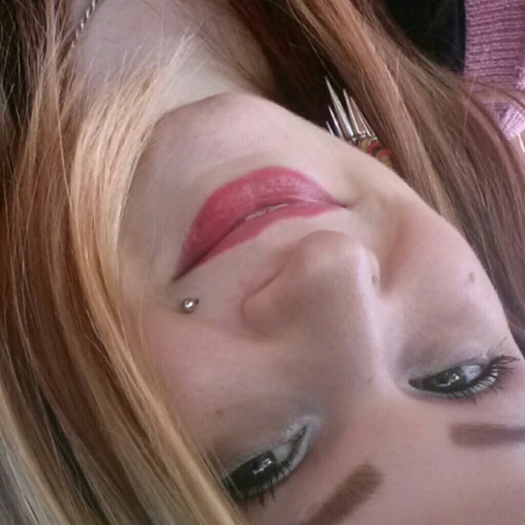 Profile Picture of Jillian Toomey (@jilltoomey) on Poshmark