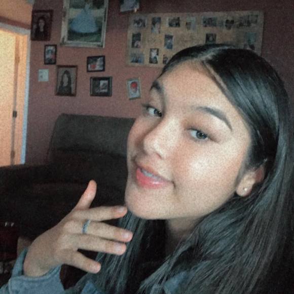 Profile Picture of Joseline Apodaca (@japoda2005) on Poshmark