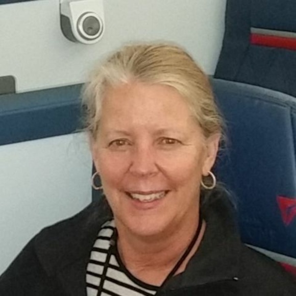 Profile Picture of Marlys Wobschall (@mkwobschall) on Poshmark