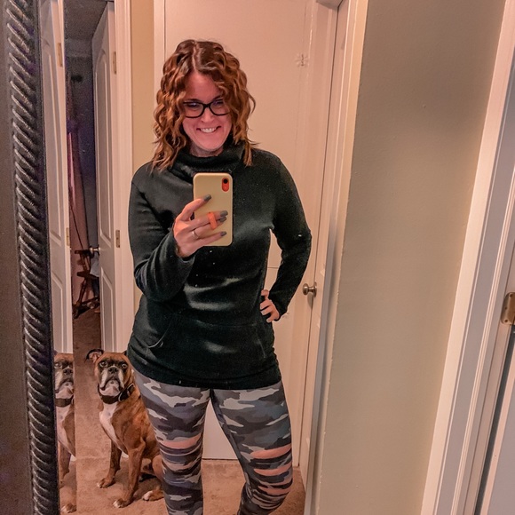 Profile Picture of Lisa Reiter (@leese0121) on Poshmark