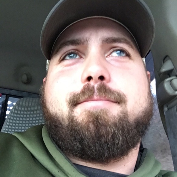 Profile Picture of Jeffrey Schwender (@schwen1991) on Poshmark