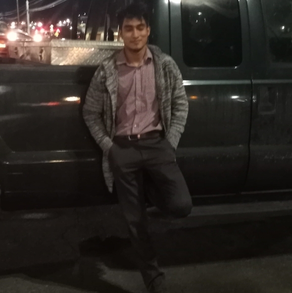 Profile Picture of Oscar Monge (@oscarmonge22) on Poshmark