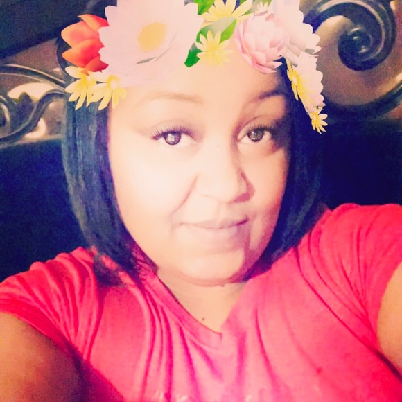 Profile Picture of Tiffany Dailey (@tc_dailey) on Poshmark