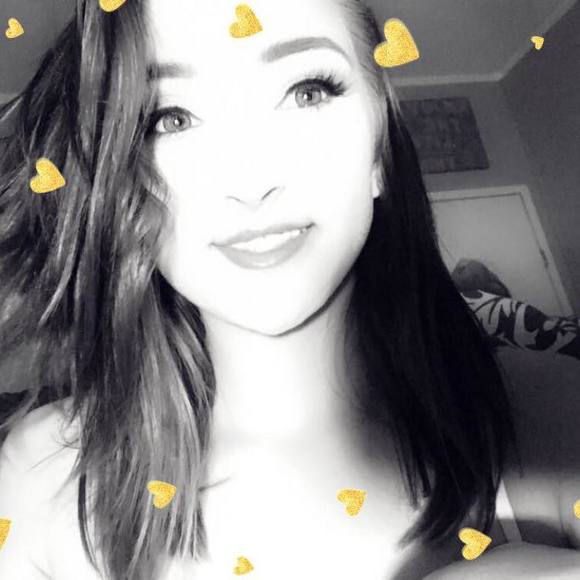 Profile Picture of Alexis Terwilliger (@lexi_adams63) on Poshmark