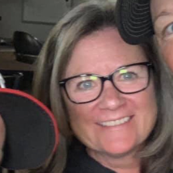 Profile Picture of Margo Kleinfelt (@mkleinfelt) on Poshmark