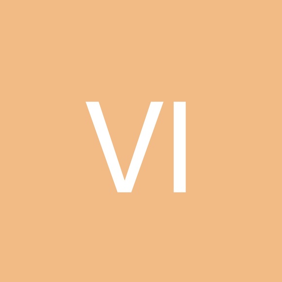 Profile Picture of Vanessa Irvine (@vanessairvin293) on Poshmark