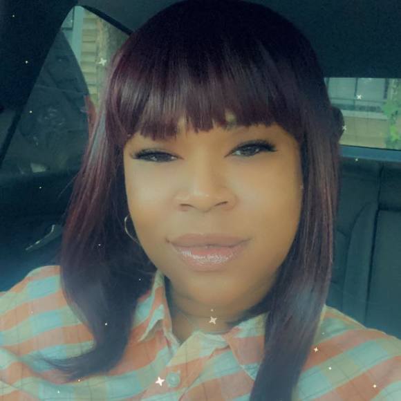 Profile Picture of Allison Hosch (@nichelleh_27) on Poshmark