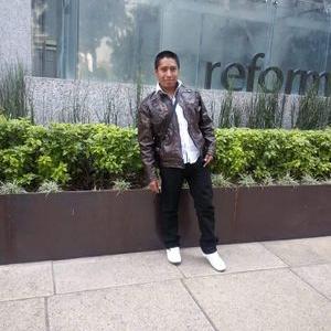 Profile Picture of Benjamin Caballero (@@ector_55) on Twitter