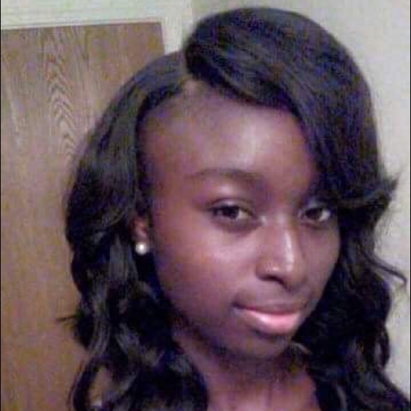 Profile Picture of Angel Gable (@angeljaee) on Poshmark