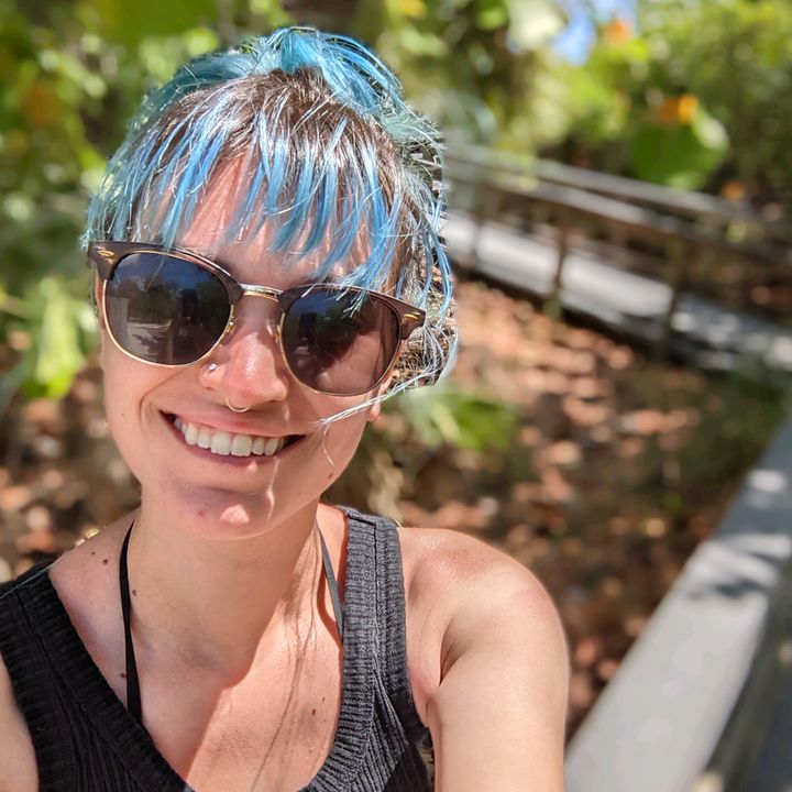 Profile Picture of Olivia Applegate (@oapplegate) on Tiktok