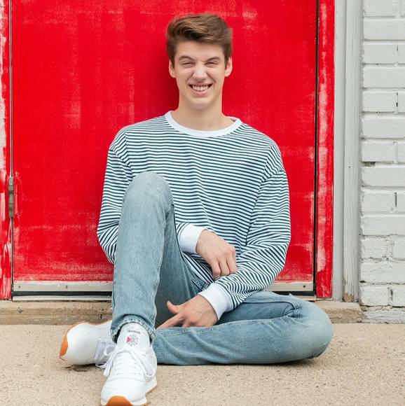 Profile Picture of Jake Porter (@jakeporter469) on Poshmark