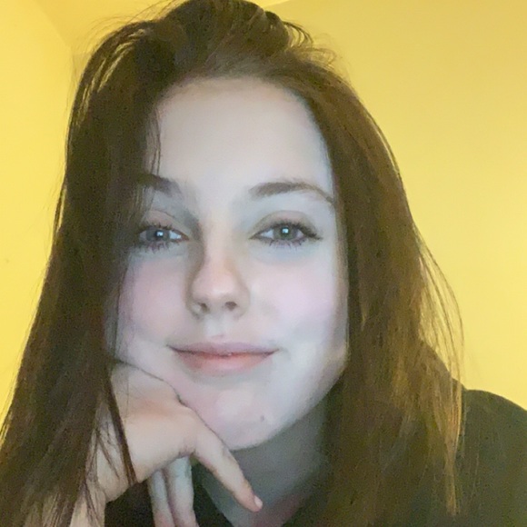 Profile Picture of Karli Drye (@karlidrye55) on Poshmark
