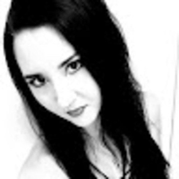 Profile Picture of Stephanie Major (@persephonesteph) on Poshmark
