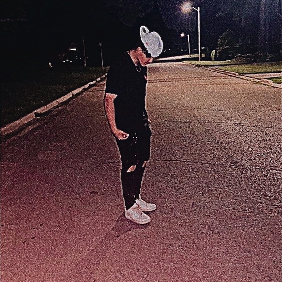 Ryan Figaro - Poshmark Profile Picture of Ryan Figaro (@ryan_figs14) on Poshmark