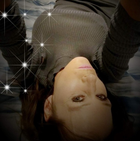 Profile Picture of Deborha Petruzzi (@lumberbabee) on Poshmark