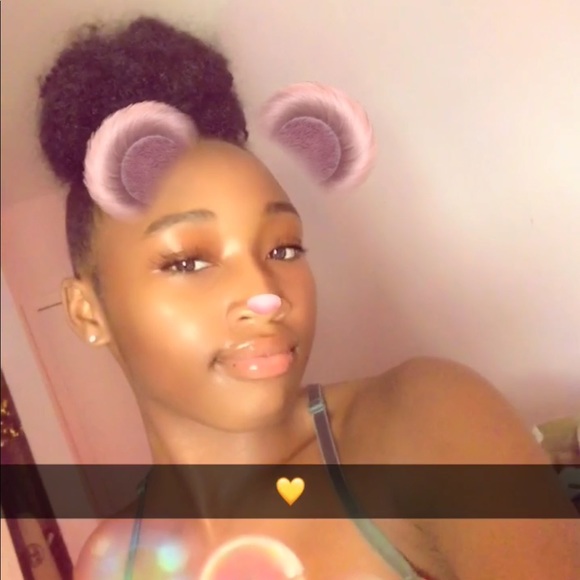 Profile Picture of Tianna Smart (@nanabandss01) on Poshmark