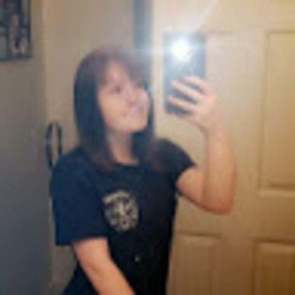 Profile Picture of Jenna Maynard (@jennapoo2005) on Poshmark