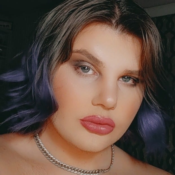 Profile Picture of David Nichols (@davidbatman) on Poshmark