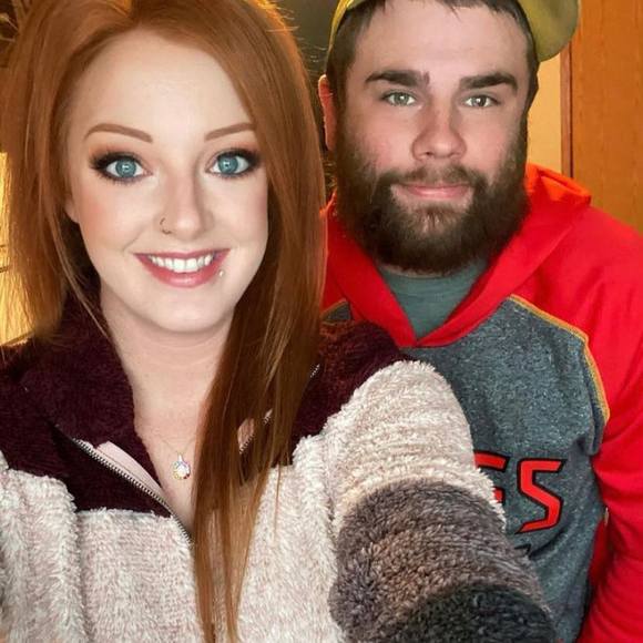 Profile Picture of Suzanne Sanders (@suzanne_sanders) on Poshmark