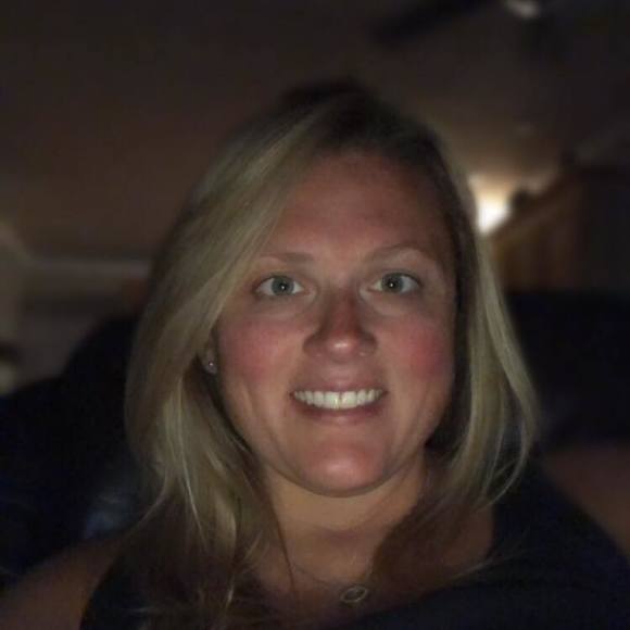 Profile Picture of Elisa Samolyk sheffield (@elisasheffield) on Poshmark