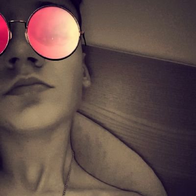 Profile Picture of Juliancas.erik (@bibbismomemte) on Twitter