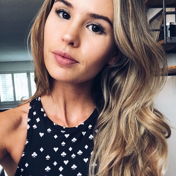 Elvira Troger - Poshmark Profile Picture of Elvira Troger (@elviratroger) on Poshmark