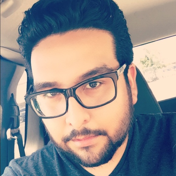 Profile Picture of Andrew Garcia (@garciaag17) on Poshmark