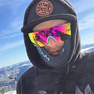 Profile Picture of Kyle Suhadolnik (@2snowflake2) on Facebook