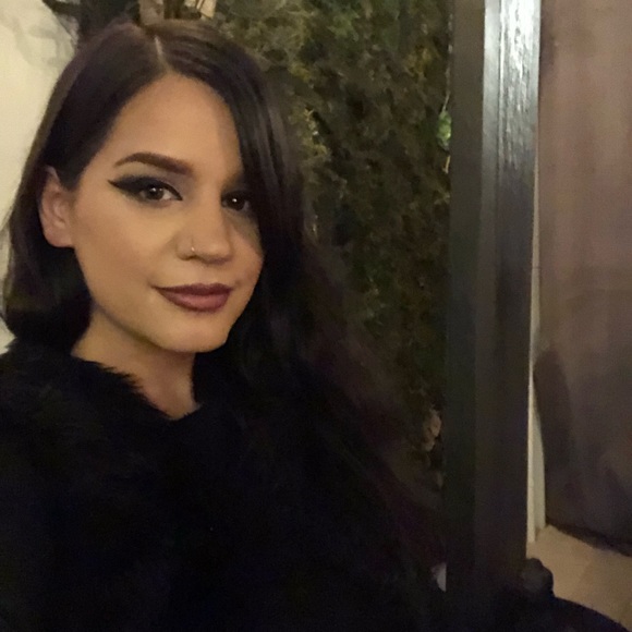 Profile Picture of Brittney Wiget (@dpescalex) on Poshmark