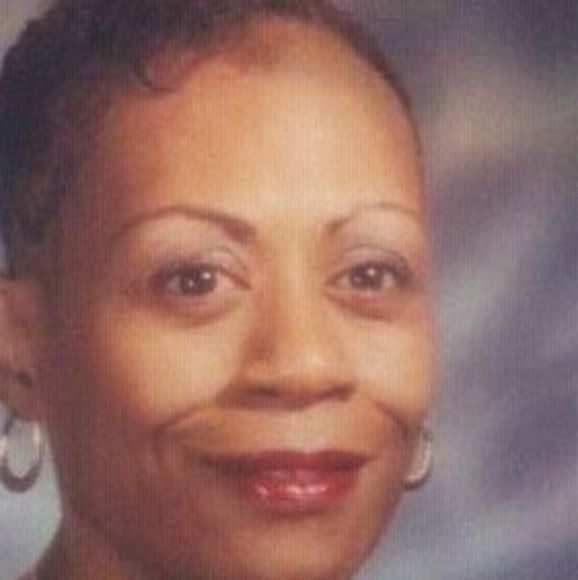 Profile Picture of Shirley Colbert (@shirlsycolbert) on Poshmark