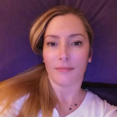 Profile Picture of Maureen Coates (@maureencoates10) on Twitter