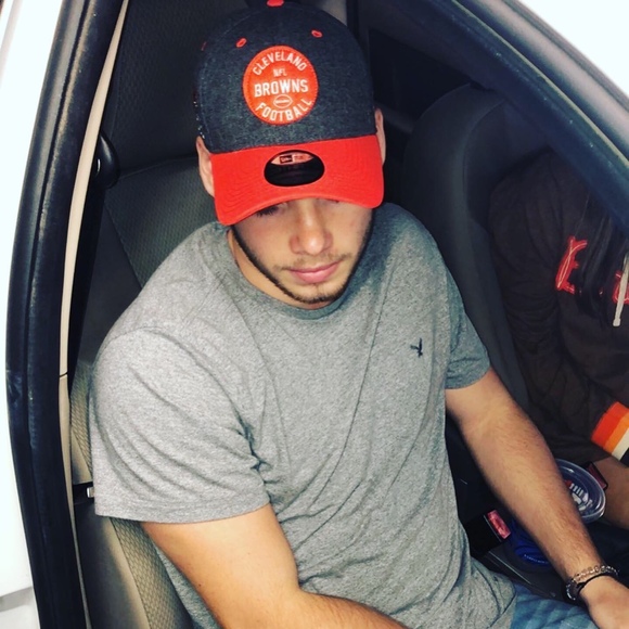 Profile Picture of Michael Zimmerman (@mikezim3) on Poshmark