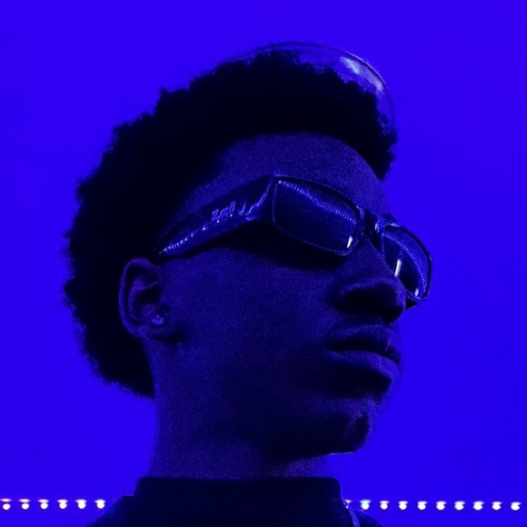 Profile Picture of Marcus Riles (@marcusriles) on Poshmark