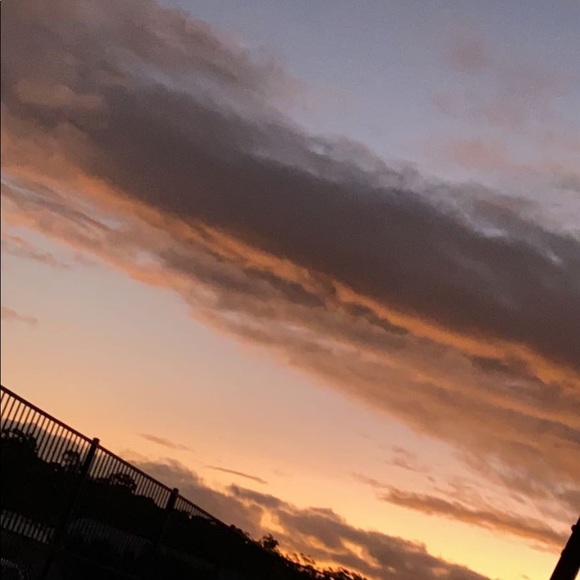 Profile Picture of Sienna Phillis (@siennaphillis) on Poshmark