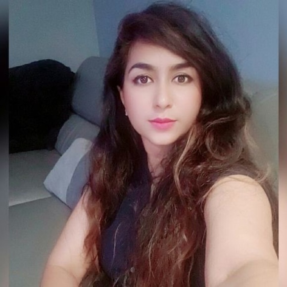 Profile Picture of Rubygiddey Gill (@rubgill10) on Poshmark