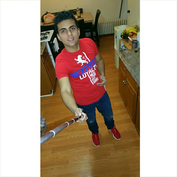 Profile Picture of Daniel Cubillos (@_fuckdany) on Poshmark