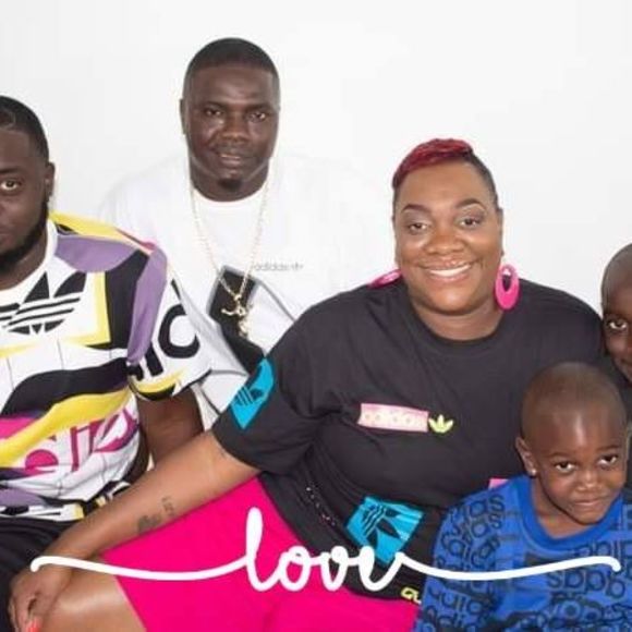 Profile Picture of Tamara Faust (@kenmon) on Poshmark