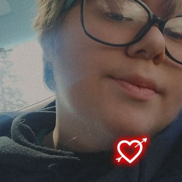 Profile Picture of Braxton Charpenter (@braxtoncharpent) on Poshmark