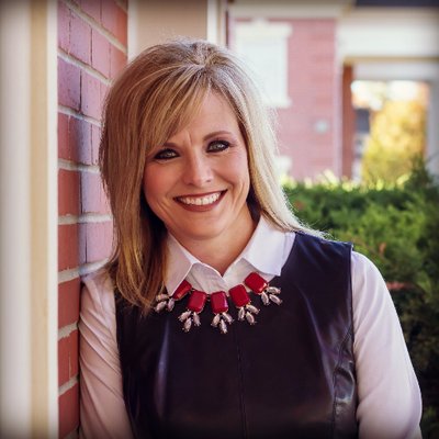 Profile Picture of Candy Gibbs (@CandyGibbsBlogs) on Twitter