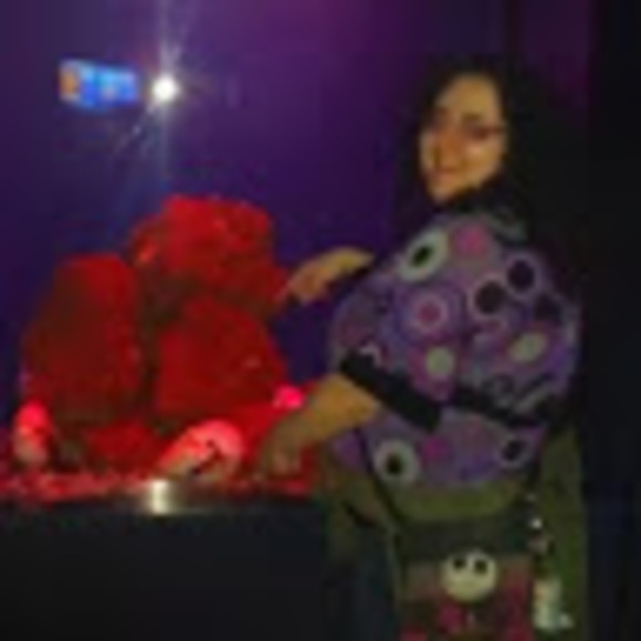 Profile Picture of Anne Carbone (@annecarbone) on Poshmark